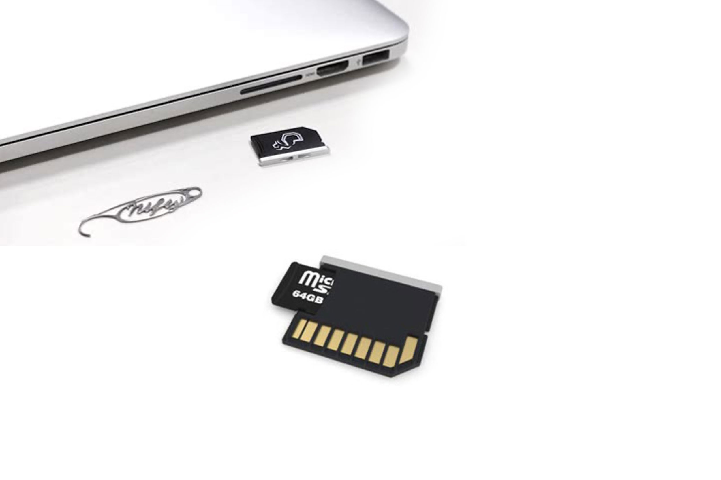 Apple iBook Air 2011 - In working order, with built in replaceable Nifty Drive - Image 3