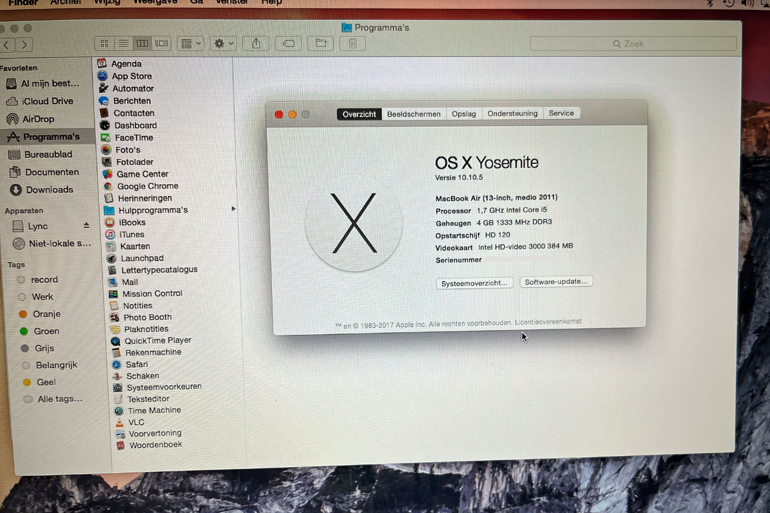 Apple iBook Air 2011 - In working order, with built in replaceable Nifty Drive - Image 4