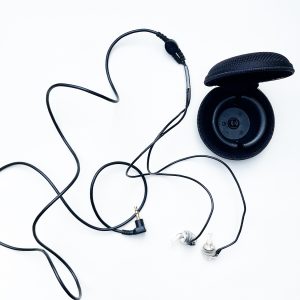 Shure in ear high end quality headphone - Image 12
