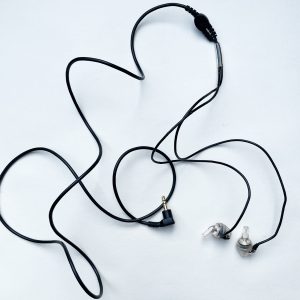 Shure in ear high end quality headphone - Image 13